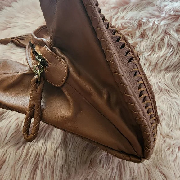 Clever Cariage Company St. Tropez Handcrafted Leather Hobo light brown